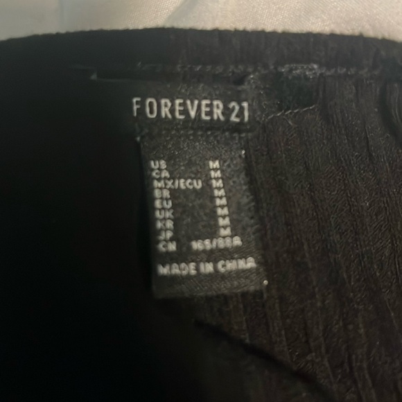 Forever 21 Black Fitted T-Shirt - Picture 7 of 7